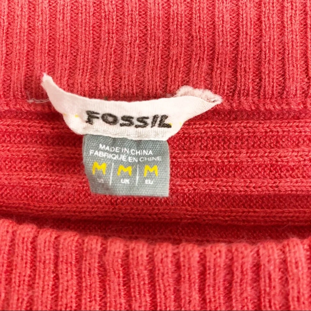 FOSSIL Ribbed All In One Sleeve Sweater. - Picture 5 of 7